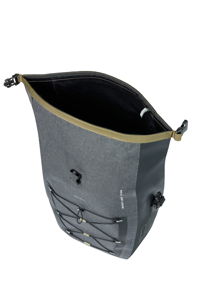 ENKELE TAS NAVIGATOR STORM L MIK HOOKS ZWART 25-31L 18267