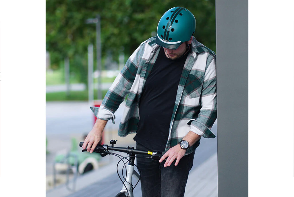 HELM VOLWASSEN MELON E-SERIES NIGHTLINER M-L  52-58 + SCHERM