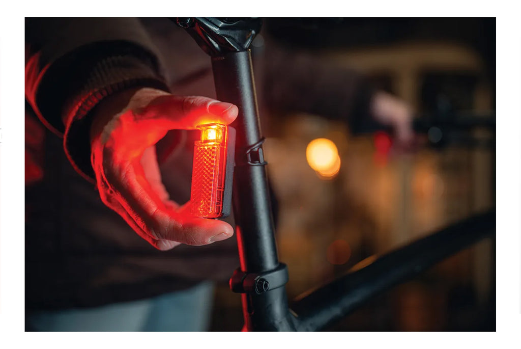 AXA VERLICHTING VOOR + ACHTER VISTO 3 BATTERIJ 10LUX ON/OFF